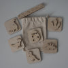 Sandstempel aus Holz mit Dinos, handgefertigt