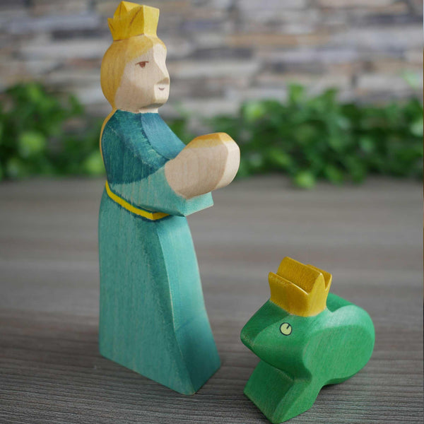 Die Prinzessin und der Froschkönig im Märchenwald, handgefertigt - Labyrinthkiste