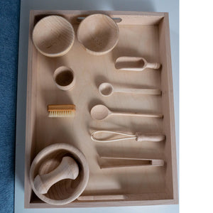 Aktionstablett aus Holz von oben