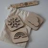 Sandstempel aus Holz mit Wettersymbolen, handgefertigt