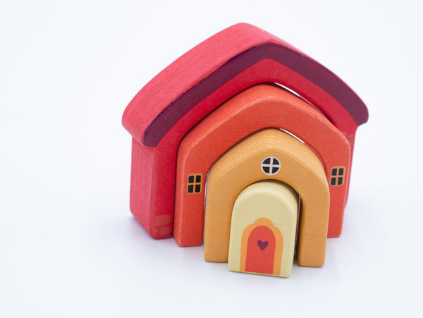 Unser Bauernhof aus Holz, handgefertigt